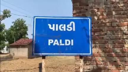ડીસા: ડીસા પાલડી ગામે દલિત સમાજની બેઠક યોજાઈ આરોપીઓ નહી પકડાય તો ચક્કાજામ કરવાની ચિમકી ઉચ્ચારી