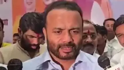 माण: राष्ट्रवादी नेते आमदार रोहित पवार आता मंत्री जयकुमार गोरे यांच्या रडारवर; रामराजे यांची वकिली न करण्याचा दिला इशारा