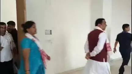 ঘগ্ৰাপাৰ ভাগ: বাঘমাৰাকে ধৰি ঘগ্রাপাৰত ৫ টাকৈ উন্নয়নমুলক কাম পৰিদৰ্শন মন্ত্রী জয়ন্ত মল্ল বৰুৱাই