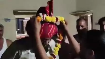 मासलपुर: चैनपुर पुलिस चौकी प्रभारी ASI गंभीर सिंह का हुआ प्रमोशन, ग्रामीणों ने किया स्वागत व दी शुभकामनाएं