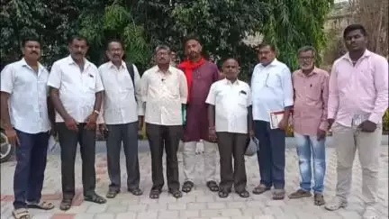 ಮುಳಬಾಗಿಲು: ರಾಜ್ಯ ಸರ್ಕಾರವು ರೈತ ವಿರೋಧಿ ಧೋರಣೆಯನ್ನು ಅನುಸರಿಸುತ್ತಿದೆ: ನಗರದಲ್ಲಿ ಕರ್ನಾಟಕ ಪ್ರಾಂತ ರೈತ ಸಂಘ ರಾಜ್ಯ ಕಾರ್ಯದರ್ಶಿ ಯಶವಂತ್