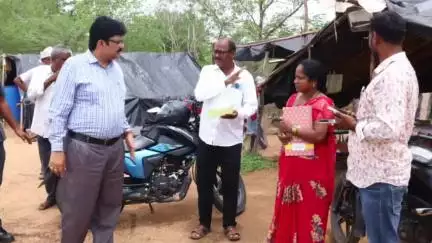 వలిగొండ: కొనుగోలు చేసిన ధాన్యాన్ని తక్షణమే మిల్లులకు తరలించాలి:  జిల్లా కలెక్టర్ హనుమంతరావు
