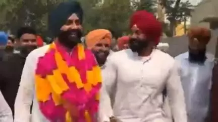 ਖਡੂਰ ਸਾਹਿਬ: ਸਰਕਾਰੀ ਸਕੂਲ ਖੱਬੇ ਰਾਜਪੂਤਾਂ, ਸਖੀਰਾ ਵਿਖੇ ਕਰੋੜਾਂ ਰੁਪਏ ਦੀ ਲਾਗਤ ਨਾਲ ਪੂਰੇ ਹੋਏ ਵਿਕਾਸ ਕਾਰਜਾਂ ਦਾ ਉਦਘਾਟਨ ਕੈਬਨਿਟ ਮੰਤਰੀ ਭੁੱਲਰ ਨੇ ਕੀਤਾ