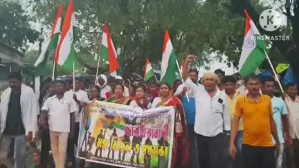 রঘুনাথপুর ২: অপারেশন সিঁদুরের সাফল্যে সেনা বাহিনীকে অভিনন্দন শহীদদের শ্রদ্ধা জ্ঞাপন জানিয়ে গোবরান্দামোড়ে তৃণমূলের জাতীয়তাবাদী মিছিল