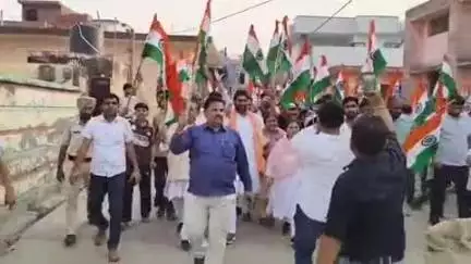 बरवाला: ऑपरेशन सिंदूर की सफलता पर गांव गढ़ी कोटाहा में तिरंगा यात्रा निकाली गई, विधायक मौजूद रहीं