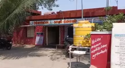 சேலம் தெற்கு: குமரி கிரி பேட்டை கம்மங்கூழ் கடை  தகராறு பெண்ணை அரிவாளால் வெட்டிய வாலிபர் கைது