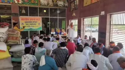 बौंली: बामनबास डूंगरी वाले बालाजी पर भारतीय सैनिकों के सम्मान में निकाली जाने वाली शौर्य तिरंगा यात्रा को लेकर बैठक हुई संपन्न