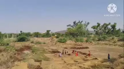 कठूमर: खेड़ली में नरेगा कार्य का पालिका अध्यक्ष ने किया औचक निरीक्षण, मिली गड़बड़ी व फर्जीवाड़ा