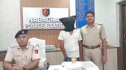 নবগ্রাম: নবগ্রামে ৪০ লিটার চোলায় মদ সহ গ্রেপ্তার এক চোলায় মদ কারবারী
