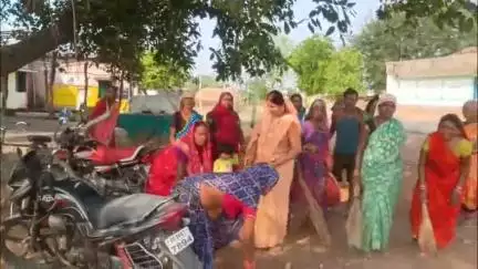 बागबाहरा: स्वच्छ भारत मिशन को साकार करता ग्राम पंचायत तुसदा, सरपंच, पंचों और ग्रामीणों द्वारा सफाई अभियान की शुरुआत