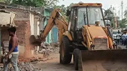 ରାସଗୋବିନ୍ଦପୁର: ମୋରଡା ବଜାରରେ ରାସ୍ତାପାର୍ଶ୍ଵ ସରକାରୀ ଜମିରୁ ଜବରଦଖଲ ଉଚ୍ଛେଦ କଲା ପ୍ରଶାସନ, ମାଜିଷ୍ଟ୍ରେଟ, ପୁଲିସ ଓ ରାଜସ୍ୱ ଅଧିକାରୀ ଉପସ୍ଥିତ