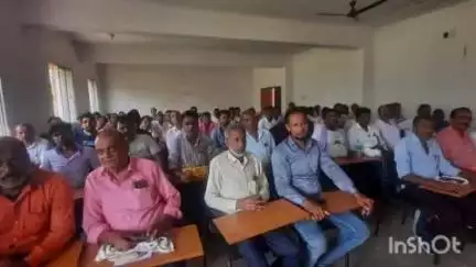 कर्माटांड /विद्यासागर: कर्माटांड़ प्रखंड कार्यालय में आपूर्ति विभाग की समीक्षा बैठक, जिला आपूर्ति पदाधिकारी ने लिया भाग