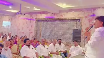 பரமக்குடி: 2026−தேர்தல் தொடர்பான திமுக நிர்வாகிகளின் ஆலோசனை கூட்டம் ஐந்து முனை அருகே நடைபெற்றது