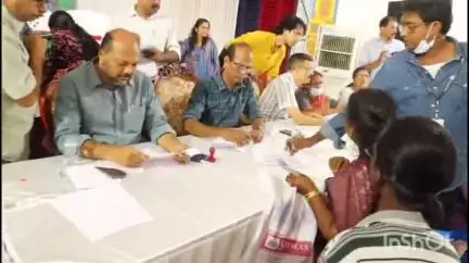 പറവൂർ: കുന്നുകര പഞ്ചായത്തിൽ 'പബ്ലിക് സ്ക്വയർ' പരാതി പരിഹാര അദാലത്ത് മന്ത്രി പി. രാജീവിന്റെ നേതൃത്വത്തിൽ സംഘടിപ്പിച്ചു