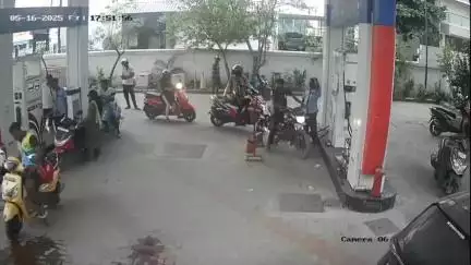 சோழிங்கநல்லூர்: 'நான் பாக்ஸர், பெட்ரோல் சீக்கிரம் போட மாட்டியா'- ஈஞ்சம்பாக்கம் பெட்ரோல் பங்கில் தகராறில் ஈடுபட்ட நபரால் பரபரப்பு