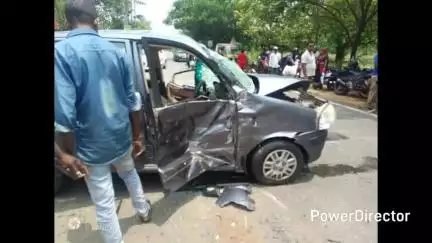 ଯଶିପୁର: କେନ୍ଦୁଯିଆଣି ଶିଶୁମନ୍ଦିର  ନିକଟରେ ମର୍ମନ୍ତୁଦ କାର ଦୁର୍ଘଟଣା।ଆହତ ହେଲେ କାର ଯାତ୍ରୀ