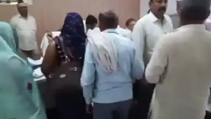 खजनी: उपजिलाधिकारी की अध्यक्षता में खजनी तहसील सभागार में आयोजित हुआ समाधान दिवस, 5 मामलों का हुआ निस्तारण