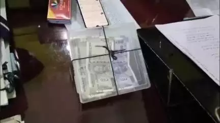 खनियाधाना पुलिस को बड़ी सफलता एक अपाचे मोटर सायकल और 29 हजार चोरी किए गए रुपए के साथ युवक हुआ गिरफ्तार