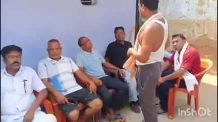 कुचाई: मरांगहातु में भाजपा के वरिष्ठ कार्यकर्ता के पिता का निधन, जिला परिषद अध्यक्ष सहित कई लोगों ने दी श्रद्धांजलि
