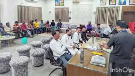 कुरवाई: तहसील क्षेत्र के एक दर्जन से अधिक नागरिकों ने विभिन्न समस्याओं के समाधान हेतु MLA हरि सिंह सप्रे को दिए आवेदन