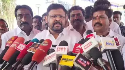 ஸ்ரீபெரும்புதூர்: வல்லக்கோட்டை பகுதியில் அதிமுக முன்னாள் அமைச்சர் வைகை செல்வன் பத்திரிக்கையாளர் சந்திப்பு
