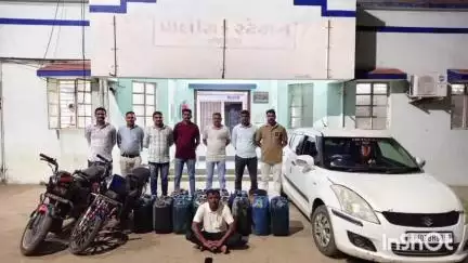 નખત્રાણા: મુરૂ નજીકથી ચોરાઉ ડીઝલ સાથે કોટડા(મઢ)નો ઇસમ પકડાયો,2 ફરાર કુલ.રૂ.૧.૮૩ લાખનો મુદામાલ જપ્ત