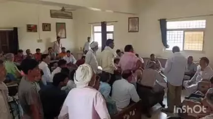 अनूपशहर: अनूपशहर विधायक संजय शर्मा ने अपने कैम्प कार्यालय पर जनता की सुनी समस्याएं, अधिकारियों को दिए दिशा निर्देश