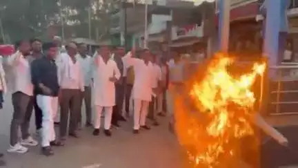 लिधौरा: लिधौरा में कांग्रेस ने मंत्री विजय शाह का पुतला फूंका, कर्नल सोफिया कुरैशी पर टिप्पणी से इस्तीफे की मांग