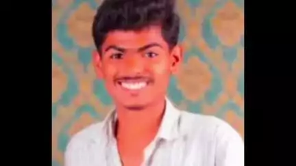 वाशी: तालुक्यातील ईट येथे ट्रॅव्हलच्या धडकेत मोटरसायकलस्वार ठार, वाशी पोलिसात गुन्हा दाखल