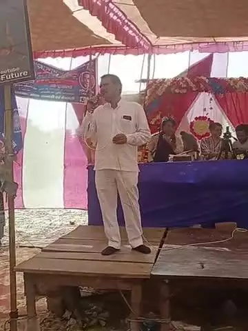 डॉ धर्मेंद्र कुमार प्रोफेसर साहब जनता डिग्री कॉलेज बकेवर में सातवें दिन पहुंचे मुढ़ी गोमती नगर भरथना में