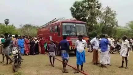 அனுமதியின்றி நாட்டு வெடி தயாரித்து வைக்கப்பட்டிருந்த பட்டாசு குடோன் வெடித்து இரண்டு பேர் நெய்வேலி தென்பாதியில் பலி