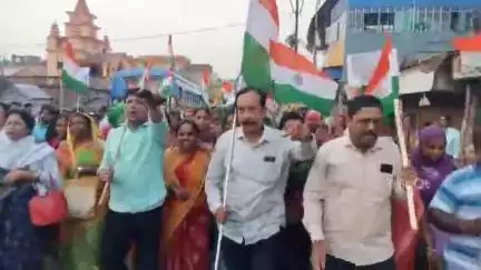 রায়না ১: মুখ্যমন্ত্রী নির্দেশে সেনাবাহিনীদের প্রতি শ্রদ্ধা জানাতে রায়না এক ব্লকে মিছিলের আয়োজন