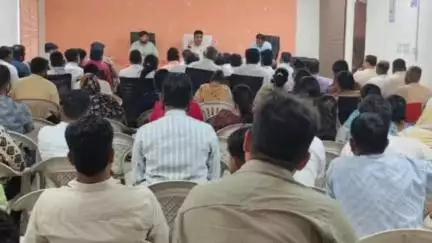 સીંગવડ: સીંગવડ તાલુકા પંચાયત કચેરી ખાતે પ્રધાન મંત્રીના આગમને પૂર્વ તૈયારીઓને લઈને બેઠક યોજાઈ
