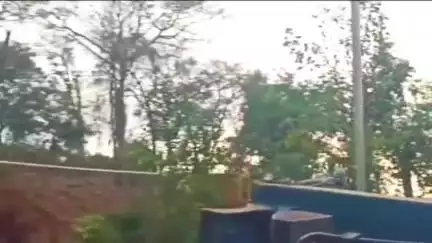 भुदरगड: गारगोटी मडुर रोडवर खडीने भरलेला कंटेनर पलटी; जीवितहानी नाही, रस्त्याककडेच्या शेडचे नुकसान