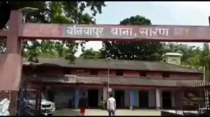 बनियापुर: शहाबुद्दीन पुर गांव में तार के पेड़ से गिरकर युवक की मौत