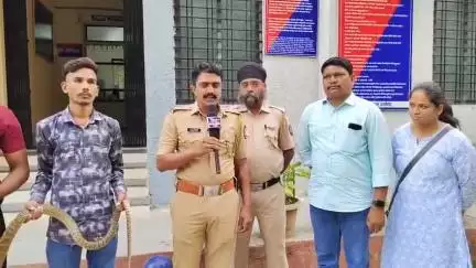 धर्माबाद: उष्णतेमुळे साप निघत असल्याने नागरिकांनी सतर्क रहावे - धर्माबाद चे सपोनि गायकवाड यांचे आवाहन