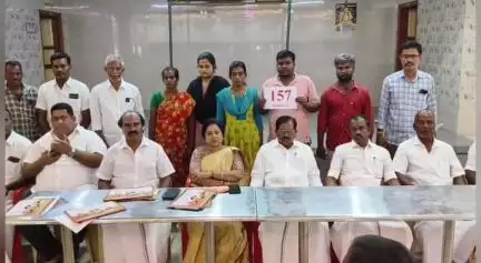 ஆரணி: தேவிகாபுரம் பகுதியில் அதிமுக பூத் கமிட்டி கூட்டத்தில் அதிமுக அமைச்சர்கள் பங்கேற்று டாஸ்மார்க் ஊழலை திமுக அரசு திசை திருப்ப பார்ப்பதாக குற்றச்சாட்டு