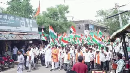 पानसेमल: भारतीय सेना के शौर्य और ऑपरेशन सिंदूर की सफलता पर पानसेमल में निकाली गई तिरंगा यात्रा, पूर्व सैनिकों को किया सम्मानित