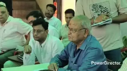 कालाढूंगी: जल-जीवन मिशन के कार्यों में तेजी लाने और टूटी हुई सड़कों की मरम्मत का कार्य जल्द से जल्द पूर्ण करने के दिए निर्देश