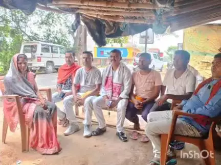 खरौंधी: फर्जी क्रय समिति बनाकर उपस्कर खरीद पर हुई बैठक, डीसी को आवेदन देने का निर्णय