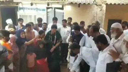 ಜಗಳೂರು: ಸರ್ಕಾರಿ ಶಾಲಾ ಕೊಠಡಿಗಳ ಗುಣಮಟ್ಟ ಕಾಪಾಡಿ: ಅಧಿಕಾರಿಗಳಿಗೆ ಬಿಳಿಚೋಡು ಗ್ರಾಮದಲ್ಲಿ ಸಂಸದೆ ಡಾ. ಪ್ರಭಾ ಸೂಚನೆ
