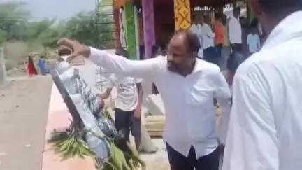 గుర్రంపోడు: సుల్తాన్ పురం గ్రామంలోని శ్రీ సీతారామాంజనేయ దేవాలయంలో ఘనంగా ధ్వజస్తంభ ప్రతిష్టాపన మహోత్సవం.