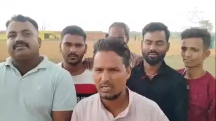 चलकुशा: बेलाटांड में पत्थर खदान खुलने के विरोध में ग्रामीण और जनप्रतिनिधियों ने बैठक की