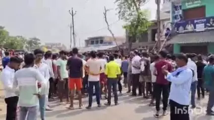 मसौढ़ी: मसौढ़ी-नौबतपुर मार्ग पर धनीचक मोड़ के पास दो बाइक की टक्कर, तीन लोग जख्मी