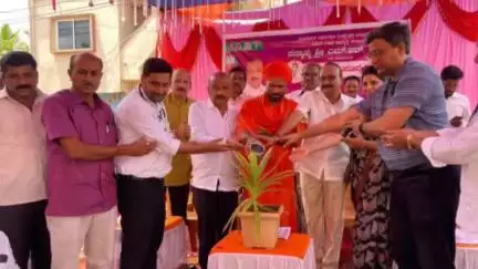 ಕುಂದಗೋಳ: ಪಟ್ಟಣದಲ್ಲಿ ಉಚಿತ ಬೃಹತ್ ಆರೋಗ್ಯ ತಪಾಸಣೆ ಶಿಬಿರ ಉದ್ಘಾಟಿಸಿದ ಶಾಸಕ ಎಂ.ಆರ್.ಪಾಟೀಲ್