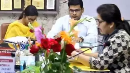 जरीडीह: जरीडीह प्रखंड मुख्यालय में जनता दरबार का आयोजन, सीओ और बीडीओ ने की बैठक