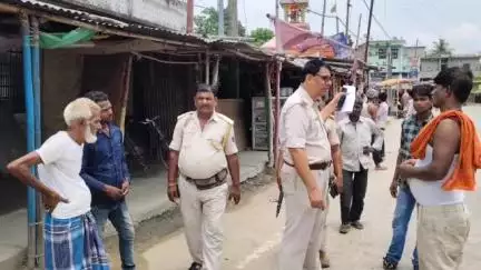 छातापुर: छातापुर में चोरों ने दो दुकानों के ताले तोड़कर नगदी समेत ₹10 हजार का सामान उड़ाया
