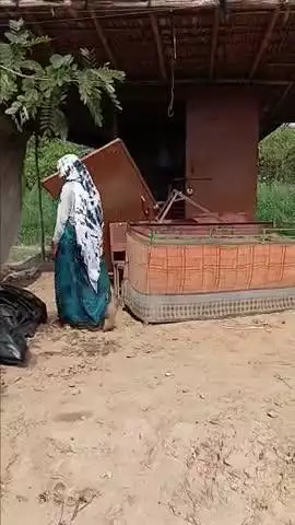 Govardhan radha kund dukan mai hui chori