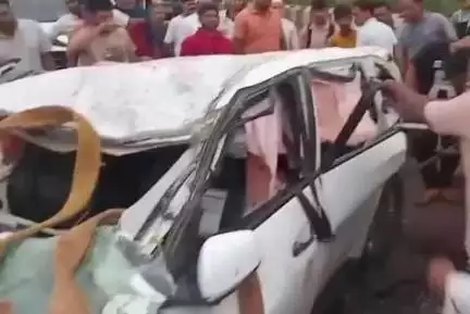 खेड: खेड येथील जगबुडी नदीत कार कोसळून पाच जणांचा मृत्यू