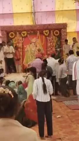 पुरैना गांव में चल रही श्री मद भागवद कथा कार्यक्रम में साथियों के साथ उपस्थित रहा।।

जय श्री कृष्णा 

#SESAI